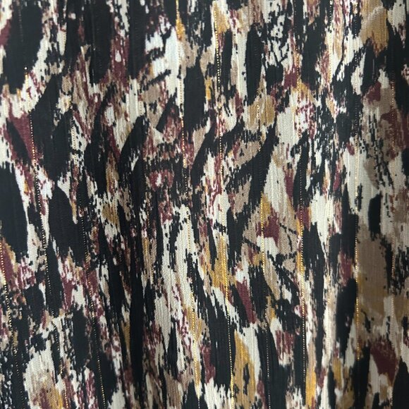 Evereve Long Sleeve Flowy Abstract V Neck Dress - Picture 5 of 5